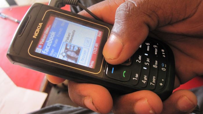 アフリカで携帯はどの程度普及しているの？通信環境は？